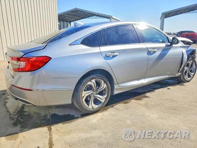 Trzecie zdjęcie samochodu z tyłu: 2018 HONDA ACCORD EX VIN:1HGCV1F48JA136565 - miniatura