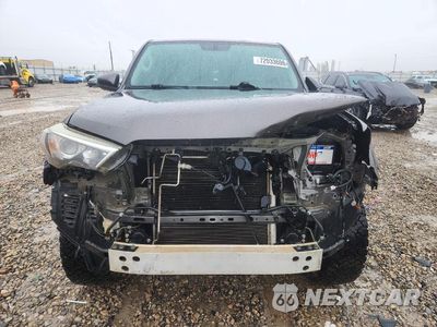 Piąte zdjęcie samochodu w środku: 2015 TOYOTA 4RUNNER SR5 VIN:JTEBU5JR3F5268944 - miniatura