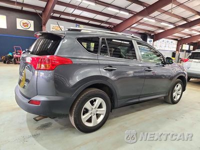 Trzecie zdjęcie samochodu z tyłu: 2013 TOYOTA RAV4 XLE VIN:JTMRFREV8DD014127 - miniatura