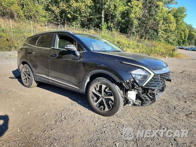 Czwarte zdjęcie samochodu z boku: 2023 KIA SPORTAGE EX VIN:KNDPVCAG1P7039999 - miniatura