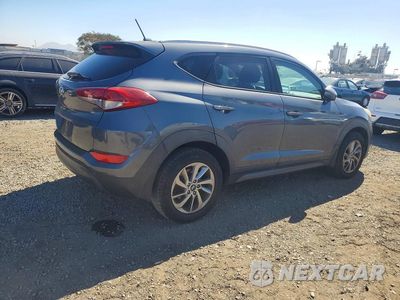 Trzecie zdjęcie samochodu z tyłu: 2016 HYUNDAI TUCSON SE VIN:KM8J33A47GU239543 - miniatura