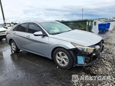 Czwarte zdjęcie samochodu z boku: 2021 HYUNDAI ELANTRA SE VIN:5NPLL4AG2MH014434 - miniatura