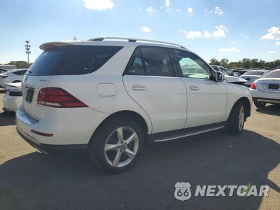 Trzecie zdjęcie samochodu z tyłu: 2017 MERCEDES-BENZ GLE 350 4MATIC VIN:4JGDA5HB7HA961715 - miniatura
