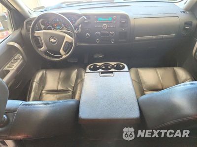Zdjęcie 8 z 12 samochodu: 2008 CHEVROLET SILVERADO K1500 VIN:2GCEK19J581323235 - miniatura