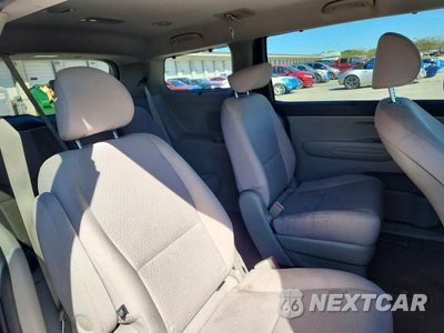 Zdjęcie 10 z 12 samochodu: 2016 KIA SEDONA LX VIN:KNDMB5C11G6100984 - miniatura