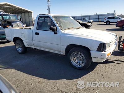Czwarte zdjęcie samochodu z boku: 1990 TOYOTA PICKUP 1/2 TON SHORT WHEELBASE VIN:JT4RN81R4L5062769 - miniatura