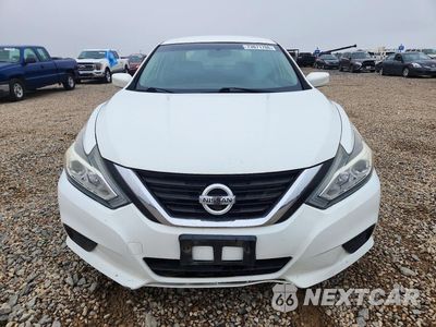 Piąte zdjęcie samochodu w środku: 2017 NISSAN ALTIMA 2.5 S VIN:1N4AL3AP1HN320604 - miniatura