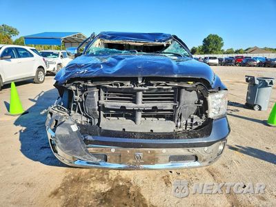 Piąte zdjęcie samochodu w środku: 2018 RAM 1500 SLT VIN:3C6RR6LT1JG210066 - miniatura