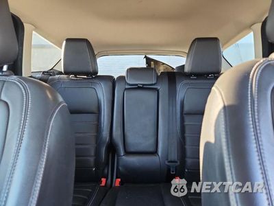 Zdjęcie 10 z 13 samochodu: 2018 FORD ESCAPE SEL VIN:1FMCU9HD8JUC69771 - miniatura