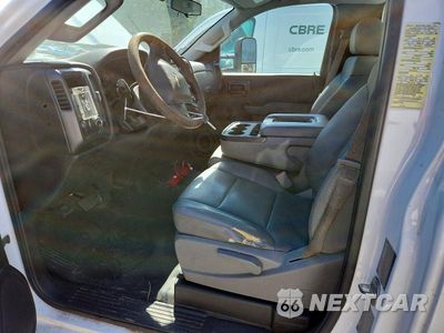 Zdjęcie 7 z 12 samochodu: 2016 CHEVROLET SILVERADO C3500 VIN:1GB3CYCG2GZ226031 - miniatura