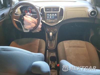 Zdjęcie 8 z 13 samochodu: 2018 CHEVROLET SONIC LS VIN:1G1JB5SH5J4117283 - miniatura