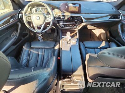 Zdjęcie 8 z 12 samochodu: 2018 BMW 540 XI VIN:WBAJE7C5XJWC55632 - miniatura