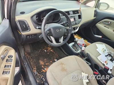Zdjęcie 8 z 12 samochodu: 2014 KIA RIO LX VIN:KNADM4A39E6385632 - miniatura