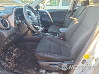 Zdjęcie 7 z 13 samochodu: 2015 TOYOTA RAV4 XLE VIN:JTMRFREVXFD098440 - miniatura