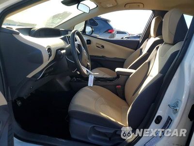 Zdjęcie 7 z 13 samochodu: 2017 TOYOTA PRIUS THREE VIN:JTDKARFU4H3544533 - miniatura