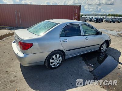 Trzecie zdjęcie samochodu z tyłu: 2005 TOYOTA COROLLA CE VIN:1NXBR32EX5Z526818 - miniatura