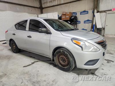 Czwarte zdjęcie samochodu z boku: 2015 NISSAN VERSA 1.6 S VIN:3N1CN7AP2FL812921 - miniatura