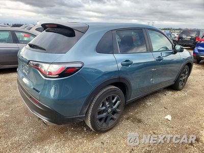 Trzecie zdjęcie samochodu z tyłu: 2024 HONDA HR-V SPORT VIN:3CZRZ2H5XRM726705 - miniatura