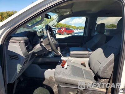 Zdjęcie 7 z 12 samochodu: 2024 FORD F150 LIGHTNING XLT VIN:1FT6W3L75RWG02518 - miniatura