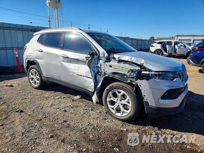 Czwarte zdjęcie samochodu z boku: 2024 JEEP COMPASS LATITUDE VIN:3C4NJDBN1RT110560 - miniatura