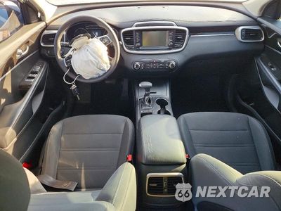 Zdjęcie 8 z 12 samochodu: 2019 KIA SORENTO L VIN:5XYPG4A33KG586703 - miniatura
