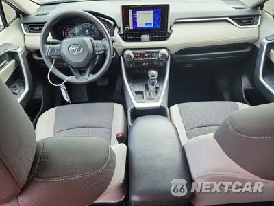 Zdjęcie 8 z 13 samochodu: 2024 TOYOTA RAV4 XLE VIN:2T3W1RFV4RW314659 - miniatura
