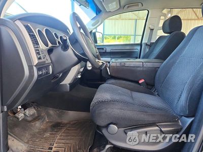 Zdjęcie 7 z 12 samochodu: 2010 TOYOTA TUNDRA CREWMAX SR5 VIN:5TFEY5F15AX084188 - miniatura