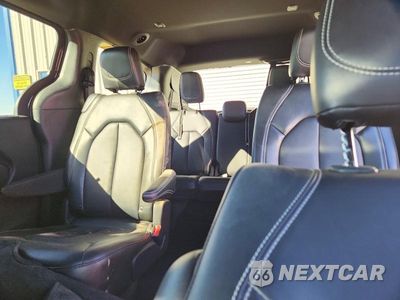 Zdjęcie 10 z 13 samochodu: 2025 CHRYSLER PACIFICA SELECT VIN:2C4RC1BG5SR551516 - miniatura
