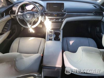 Zdjęcie 8 z 12 samochodu: 2018 HONDA ACCORD HYBRID VIN:1HGCV3F10JA016843 - miniatura