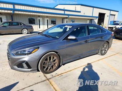 2018 HYUNDAI SONATA LIMITED 2.0T 5NPE34AB4JH615613 - główne zdjęcie licytacji z USA - miniatura