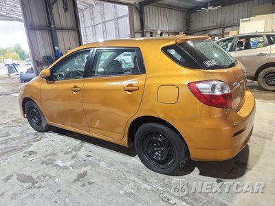 Drugie zdjęcie samochodu z przodu: 2010 TOYOTA MATRIX BASE VIN:2T1KU4EE6AC260452 - miniatura