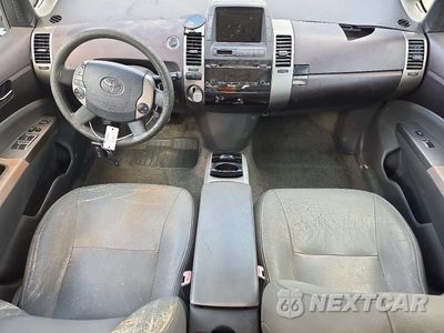 Zdjęcie 8 z 12 samochodu: 2005 TOYOTA PRIUS BASE VIN:JTDKB22UX57051017 - miniatura