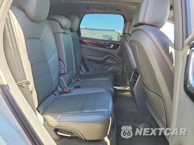 Zdjęcie 11 z 13 samochodu: 2019 PORSCHE CAYENNE SE HYBRID VIN:WP1AE2AY1KDA51653 - miniatura