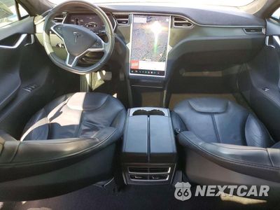 Zdjęcie 8 z 12 samochodu: 2014 TESLA MODEL S VIN:5YJSA1H10EFP51634 - miniatura