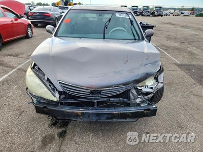 Piąte zdjęcie samochodu w środku: 2005 TOYOTA CAMRY XLE V6 VIN:4T1BF30K55U601684 - miniatura