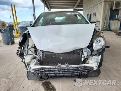 Piąte zdjęcie samochodu w środku: 2011 HONDA FIT VIN:JHMGE8H35BS007688 - miniatura