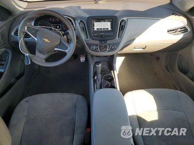 Zdjęcie 8 z 12 samochodu: 2017 CHEVROLET MALIBU LS VIN:1G1ZB5ST9HF106406 - miniatura
