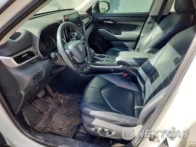 Zdjęcie 7 z 12 samochodu: 2021 TOYOTA HIGHLANDER XLE VIN:5TDGZRBHXMS549459 - miniatura