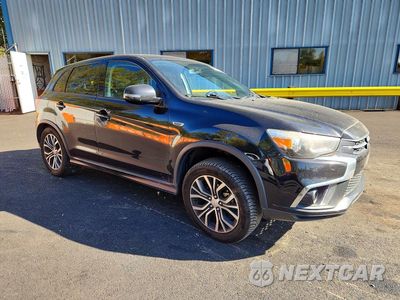 Czwarte zdjęcie samochodu z boku: 2018 MITSUBISHI OUTLANDER SPORT ES VIN:JA4AR3AW6JU002225 - miniatura