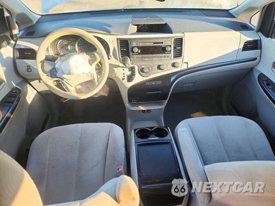 Zdjęcie 8 z 13 samochodu: 2011 TOYOTA SIENNA LE VIN:5TDKK3DC8BS078826 - miniatura