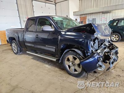 Czwarte zdjęcie samochodu z boku: 2011 CHEVROLET SILVERADO K1500 LT VIN:1GCRKSE34BZ245625 - miniatura