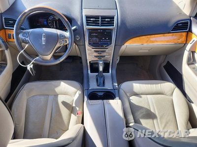 Zdjęcie 8 z 12 samochodu: 2013 LINCOLN MKX VIN:2LMDJ6JK2DBL17705 - miniatura