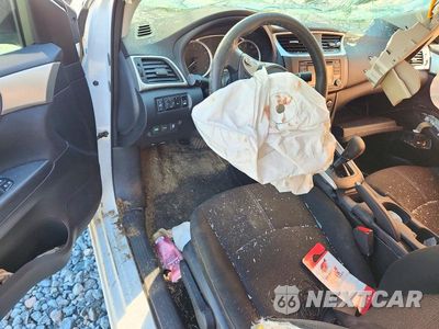 Zdjęcie 8 z 12 samochodu: 2018 NISSAN SENTRA S VIN:3N1AB7AP1JY334017 - miniatura