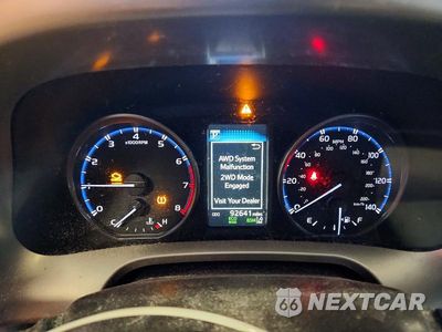 Zdjęcie 9 z 13 samochodu: 2018 TOYOTA RAV4 XLE VIN:JTMRFREV9JJ178371 - miniatura