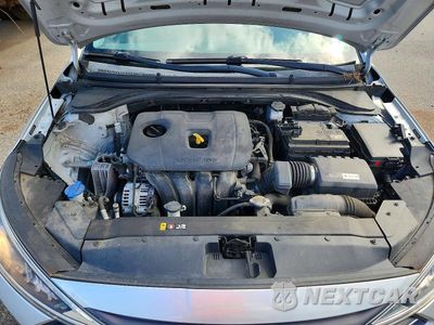 Zdjęcie 11 z 12 samochodu: 2019 HYUNDAI ELANTRA SE VIN:5NPD74LF4KH434674 - miniatura