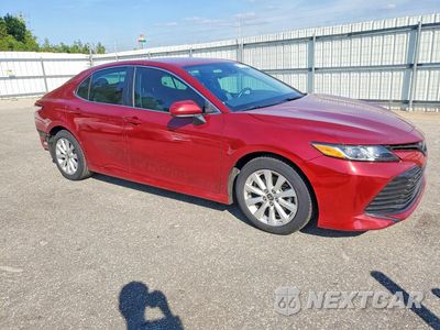 Czwarte zdjęcie samochodu z boku: 2020 TOYOTA CAMRY LE VIN:4T1C11AKXLU390730 - miniatura