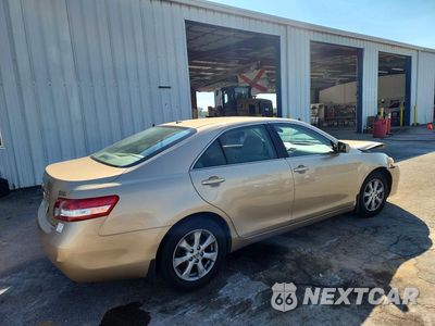Trzecie zdjęcie samochodu z tyłu: 2010 TOYOTA CAMRY LE VIN:4T1BF3EK6AU006362 - miniatura