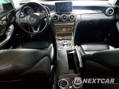 Zdjęcie 8 z 13 samochodu: 2017 MERCEDES-BENZ C 300 4MATIC VIN:55SWF4KB5HU233883 - miniatura