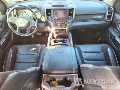 Zdjęcie 8 z 13 samochodu: 2020 RAM 1500 LARAMIE VIN:1C6RRERT6LN134064 - miniatura
