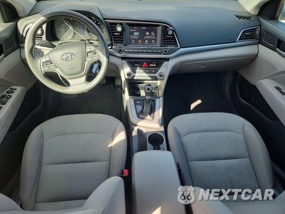 Zdjęcie 8 z 12 samochodu: 2017 HYUNDAI ELANTRA SE VIN:5NPD84LF0HH132465 - miniatura